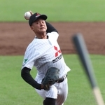 三菱重工Ｗｅｓｔ-ＪＲ四国　力投する三菱重工Ｗｅｓｔの森翔平＝７月３日、神戸市須磨区のほっともっとフィールド神戸