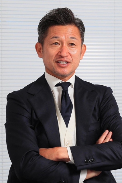 今季のここまでのプレーを振り返り、胸中を語る横浜ＦＣの三浦知良（撮影・鈴木雅之）