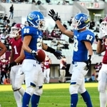 関学大－立命大　第１クオーター、先制タッチダウンを決めた関学大のＲＢ前田公（２６）＝ヤンマースタジアム長居