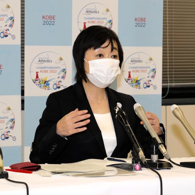 神戸２０２２世界パラ陸上競技選手権大会の延期申し入れについて説明する組織委員会の増田明美会長＝１日午後、神戸市役所