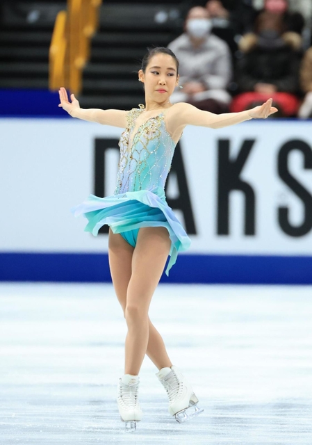 女子フリー　軽やかに舞う三原舞依＝さいたまスーパーアリーナ（撮影・吉田敦史）