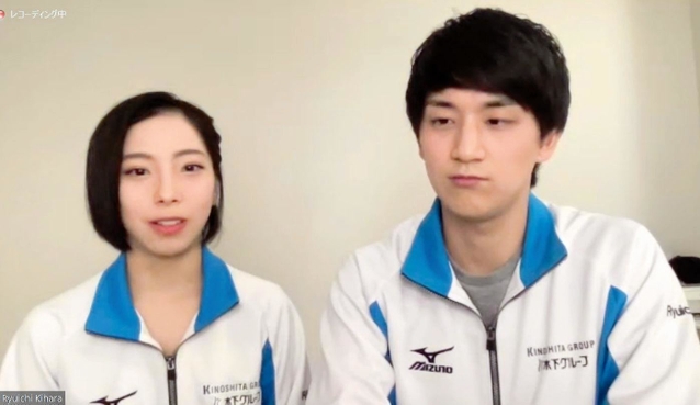カナダからリモートで取材に応じたフィギュアスケート・ペアの三浦璃来（左）と木原龍一