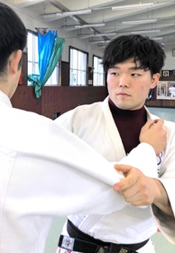 国立大医学部生として初めて柔道の全日本選手権に挑む藤本智朗選手＝青森県弘前市の弘前大（本人提供）