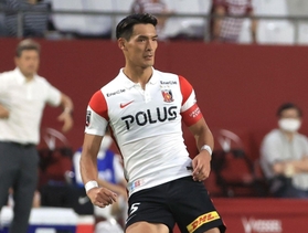 Ｊ１神戸への加入が発表された浦和ＤＦ槙野智章＝６月６日、ノエビアスタジアム神戸