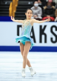 女子フリー　軽やかに舞う三原舞依＝さいたまスーパーアリーナ（撮影・吉田敦史）