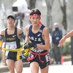 ４区を担った稲見峻ら２年生の都大路経験者４人が残る来季へ向け、新たな戦いが始まる＝２６日、京都市内（撮影・中西幸大）