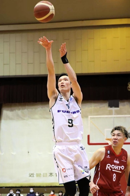 奈良-西宮　第１クオーター、シュートを放つ西宮の谷（Ｃ）B.LEAGUE