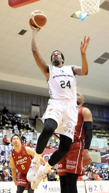 奈良-西宮　４７点の大量得点でチームの４連勝に貢献したハインズ（Ｃ）B.LEAGUE