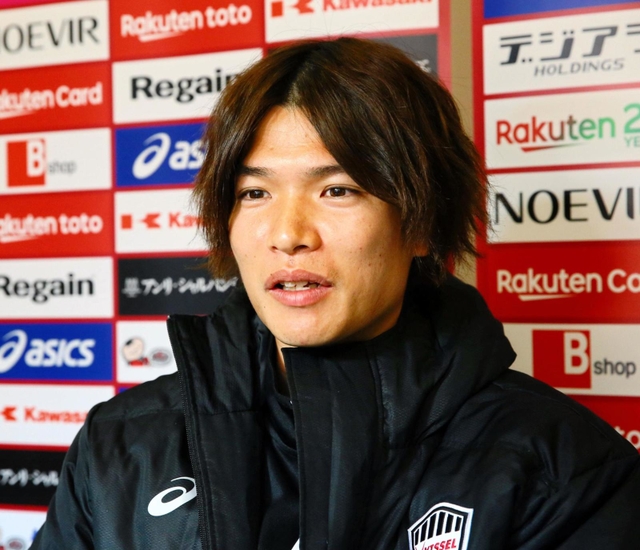 約６年ぶりとなる地元関西でのプレーを楽しみにする神戸のＭＦ扇原＝神戸市西区、いぶきの森球技場ⓒＶＩＳＳＥＬ　ＫＯＢＥ