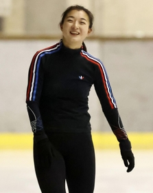 練習を公開し明るい表情を見せる坂本花織＝２０２２年１月１１日、神戸市中央区（代表撮影）