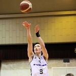 奈良-西宮　第１クオーター、シュートを放つ西宮の谷（Ｃ）B.LEAGUE