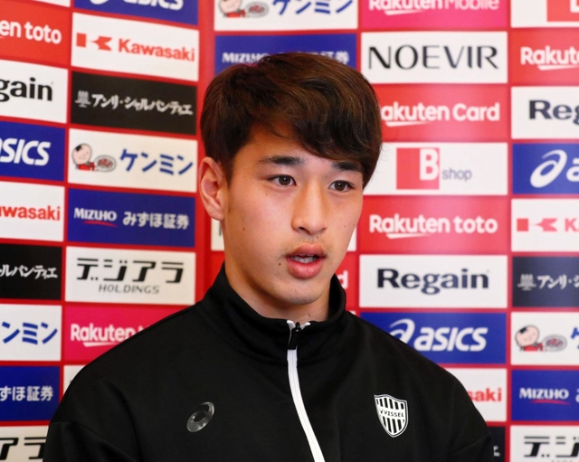 新加入ＤＦ槙野との定位置争いに意気込む神戸のＤＦ小林＝神戸市内のホテル（Ｃ）ＶＩＳＳＥＬ　ＫＯＢＥ