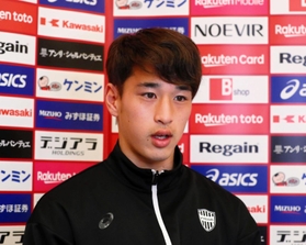 新加入ＤＦ槙野との定位置争いに意気込む神戸のＤＦ小林＝神戸市内のホテル（Ｃ）ＶＩＳＳＥＬ　ＫＯＢＥ