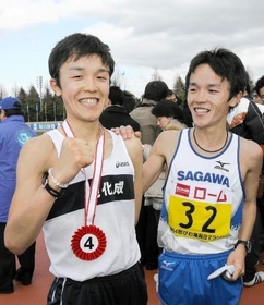 ２００９年の第６４回大会で４位に入った清水将也（左）と６位に入った清水智也