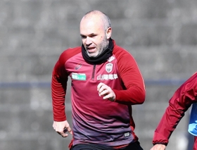 来日５年目のシーズンを迎えたヴィッセル神戸のイニエスタ主将。卓越した技術や視野の広さは健在だ＝１月２８日（Ｃ）ＶＩＳＳＥＬ　ＫＯＢＥ