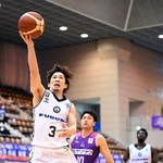山形-西宮　第２クオーター、シュートを決める西宮の松崎（Ｂリーグ提供）