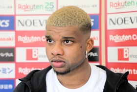 来日２年目で本領発揮を誓う神戸のブラジル人ＦＷリンコン＝神戸市西区、いぶきの森球技場ⓒＶＩＳＳＥＬ　ＫＯＢＥ