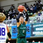 西宮-ＦＥ名古屋　第１クオーター、シュートを放つ西宮・川村（Ｃ）B.LEAGUE