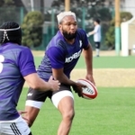 デビュー戦を先発で飾ることが決まった神戸のＣＴＢアム＝神鋼灘浜グラウンド