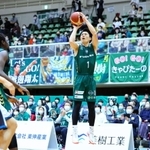 西宮-佐賀　第１クオーター、シュートを決める西宮の今野（Ｃ）B.LEAGUE