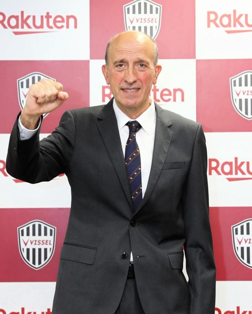 ヴィッセル神戸・ロティーナ監督＝４月８日、ノエビアスタジアム神戸（Ｃ）ＶＩＳＳＥＬ　ＫＯＢＥ