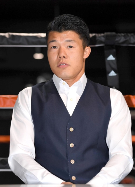 ジム移籍を会見する亀田和毅＝２２日午前、兵庫県西宮市今津水波町、ＴＲＹＢＯＸ平成西山ジム（撮影・北村雅宏）