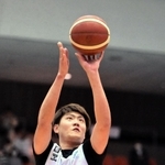 佐賀-西宮　第１クオーター、シュートを放つ西宮の中西（Ｃ）B.LEAGUE