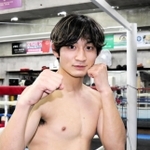 西日本新人王を目指す大城星亜＝神戸市垂水区のＳＵＮ-ＲＩＳＥジム