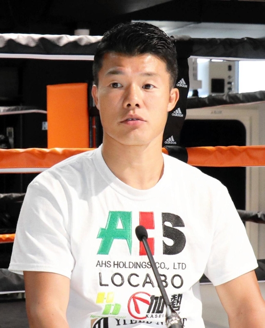 ７月の移籍初戦を発表するプロボクシングの亀田和毅＝西宮市のＴＲＹＢＯＸ平成西山ジム