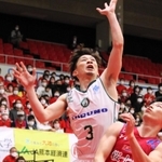 熊本-西宮　前半、シュートを放つ西宮の松崎（３）