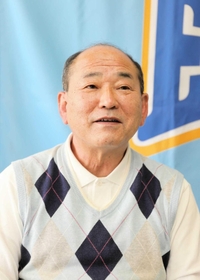 Ｗリーグ参入に向けて展望を語る姫路の伊与田好彦新監督＝姫路市のクラブ事務所（撮影・大山伸一郎）