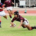 報徳－関学　前半、チーム２本目となるトライを挙げる報徳の田中隼人