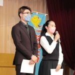 代表して意気込みを語る西岡瞳（右）と許佑赫＝兵庫県民会館