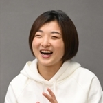 新しい振り付けについて笑顔で語る坂本花織＝大阪市（撮影・坂井萌香）