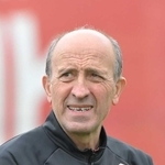 ヴィッセル神戸・ロティーナ監督＝いぶきの森球技場（撮影・高部洋祐）