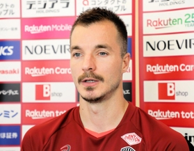 高さと決定力が期待される神戸のＦＷムゴシャ＝神戸市西区、いぶきの森球技場（ｃ）ＶＩＳＳＥＬ　ＫＯＢＥ