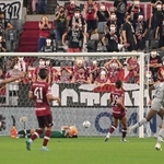 神戸-福岡　前半、神戸は福岡に先制を許す＝ノエビアスタジアム神戸（撮影・秋山亮太）