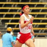 女子１年８００メートル決勝　優勝した東播磨の長野亜美