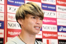 約半年ぶりにけがから復帰し、オンライン取材に答える神戸のＦＷ藤本＝神戸市西区、いぶきの森球技場（ｃ）ＶＩＳＳＥＬ　ＫＯＢＥ