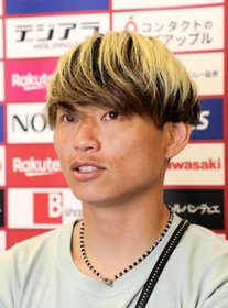 約半年ぶりにけがから復帰し、オンライン取材に答える神戸のＦＷ藤本＝神戸市西区、いぶきの森球技場（ｃ）ＶＩＳＳＥＬ　ＫＯＢＥ