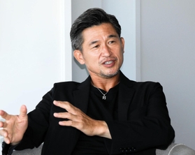 ２５日にある関西でのホームゲームを前に意気込みを語る鈴鹿ポイントゲッターズの三浦知良＝三重県鈴鹿市内