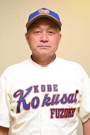 神戸国際大付高の青木尚龍監督＝２０２２年７月、ほっともっとフィールド神戸