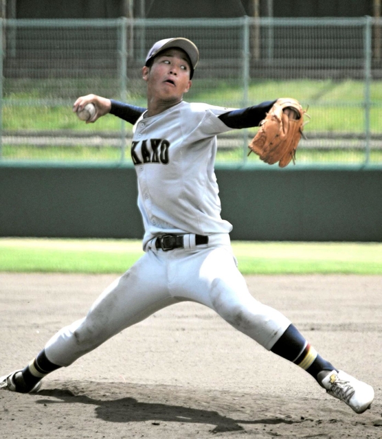 ソフトバンクに育成５位指名された飾磨工の岡植純平投手