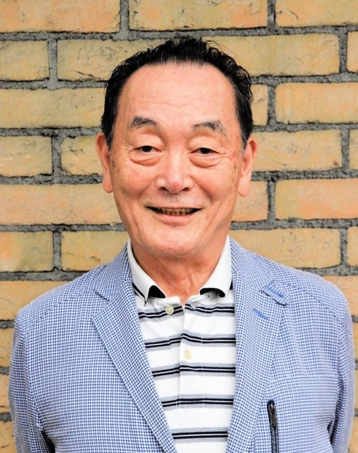 ドラフト指名を受けた長田高時代を振り返る山本堯一さん＝西宮市甲子園町