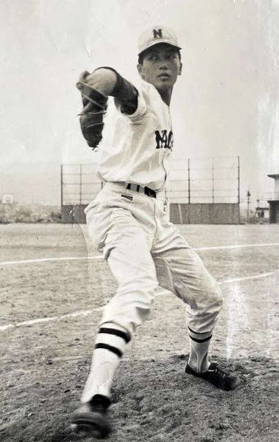 鈴木啓示さんと並び、兵庫県高校球界屈指の好左腕として名をはせた（本人提供）