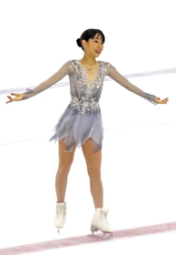 女子ＳＰの演技を終え、笑顔を見せる三原舞依