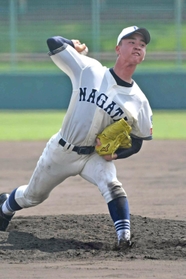 長田高時代の橋本達弥投手＝尼崎市ベイコム野球場