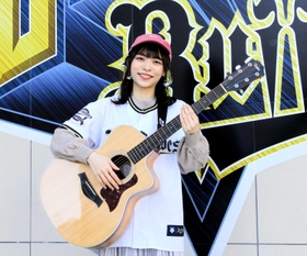「今年こそ日本一に輝いてほしい」とオリックスのナインにエールを送る田畑実和さん＝大阪市西区、京セラドーム大阪