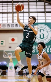 西宮-長崎　第２クオーター、シュートを決める西宮の松崎