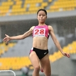 少年女子共通走り幅跳び決勝　５メートル７７センチで８位に入賞した内藤香乃＝栃木県宇都宮市、カンセキスタジアムとちぎ（撮影・長嶺麻子）